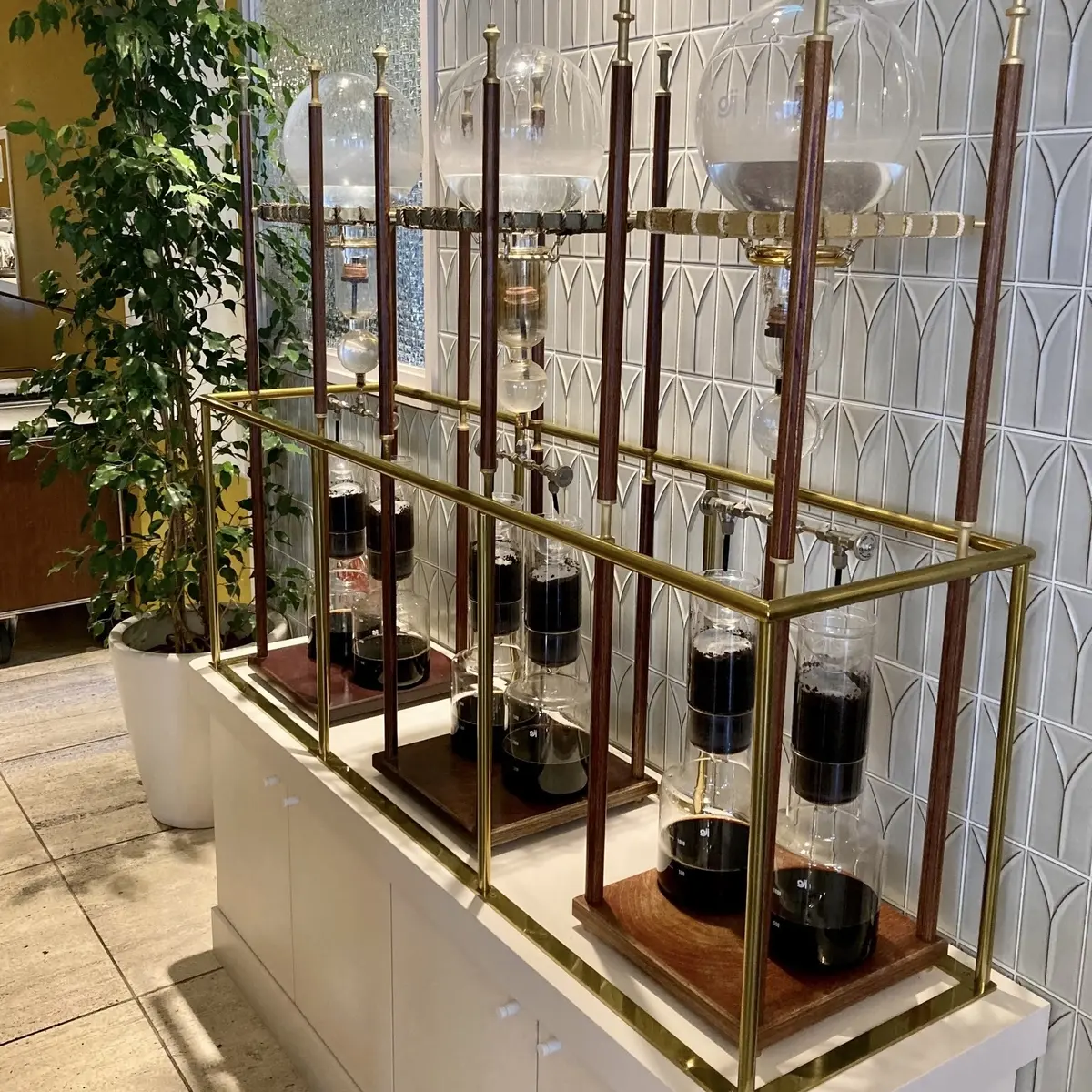 店内にある水出しコーヒー機