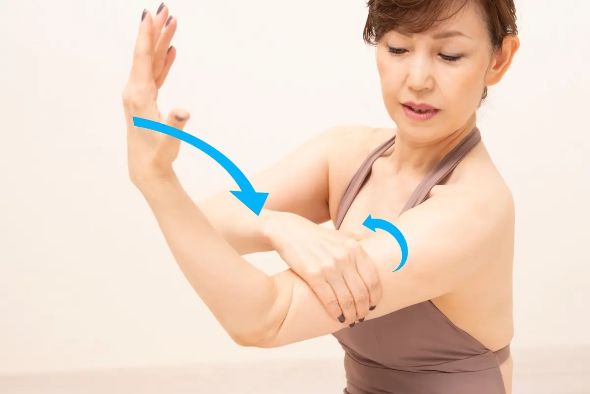 OurAge×Webエクラ　【ステップ３　肩〜腕を回す】