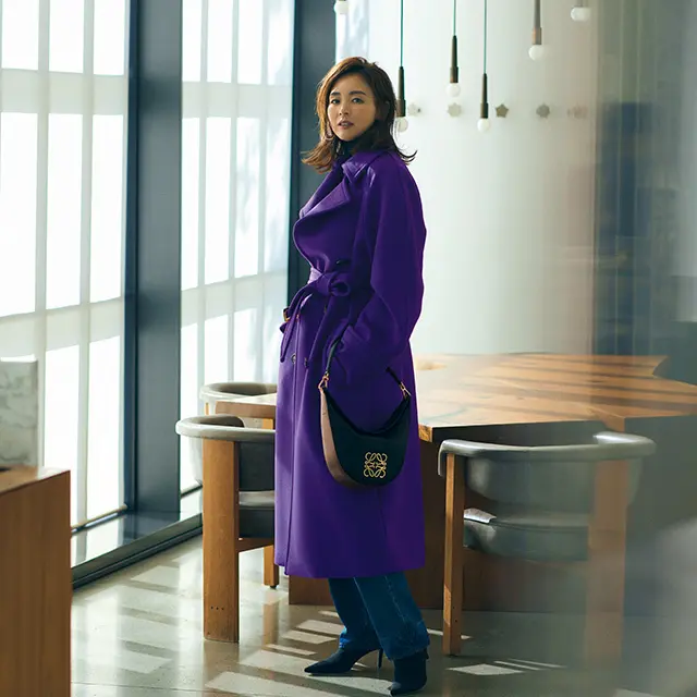 50代、黒をどう着こなす？オールシーズン使える「センスのいい黒コーデ」