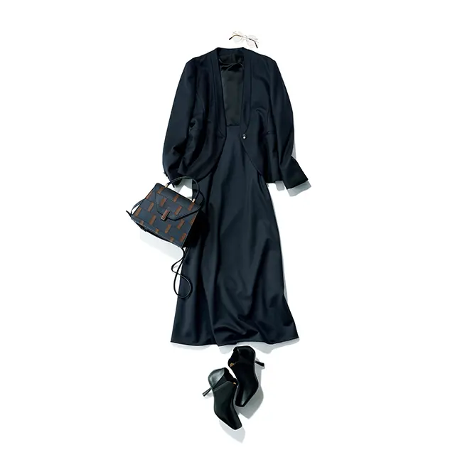 セレモニーやフォーマルな場にはショールカラー風ジャケットを