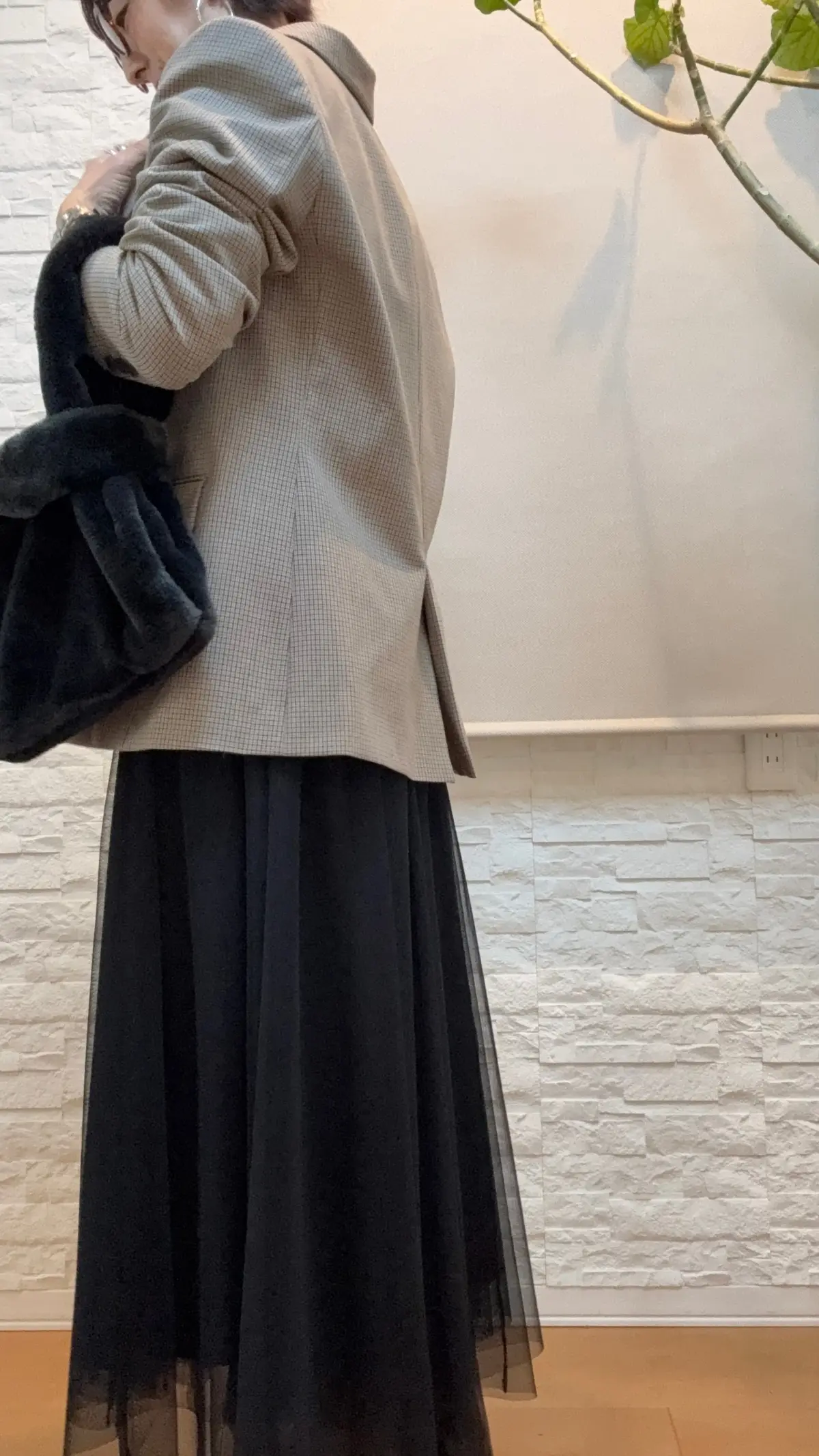 ファーバッグ　骨格ナチュラル　顔タイプソフトエレガント　ジャケットコーデ