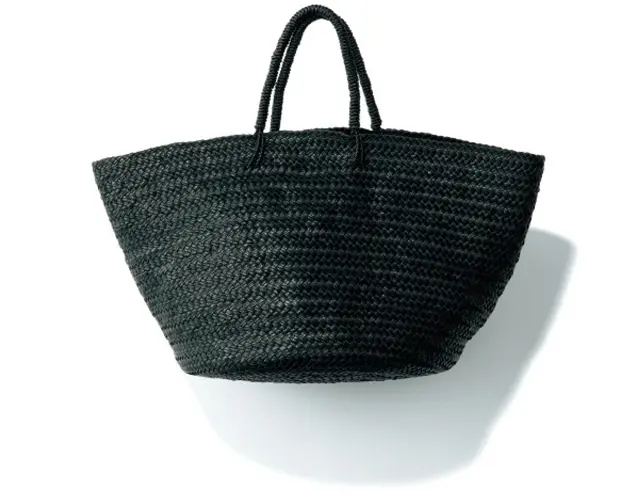 バッグ￥65,000／アルファ PR（アエタ）