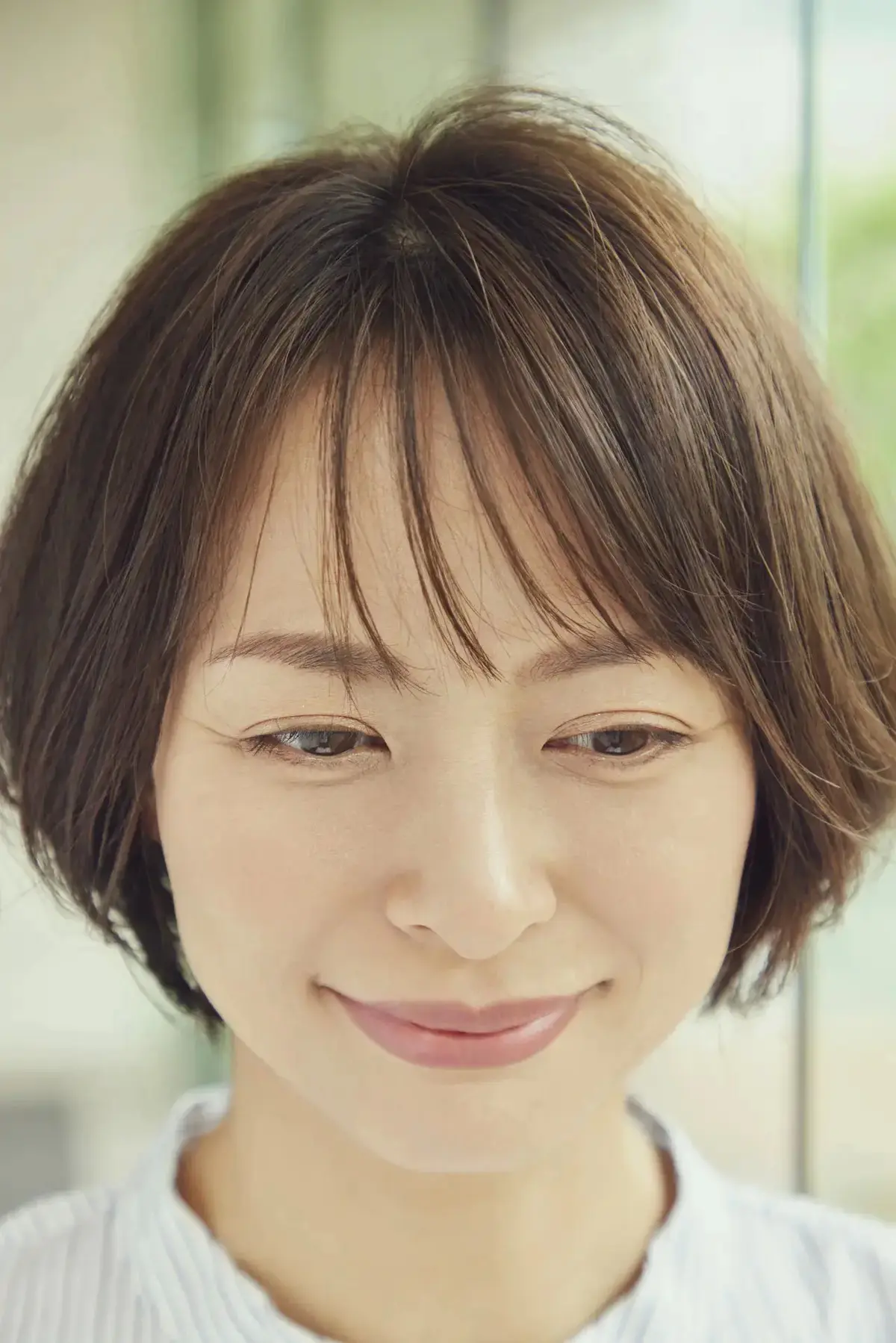 抜け感のある前髪がシンプルでおしゃれ