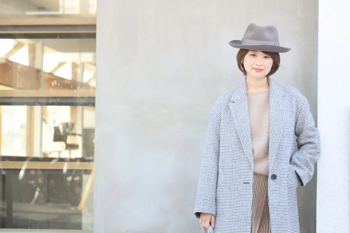 春ベージュ×艶ロングプリーツの「甘くないの画像_3