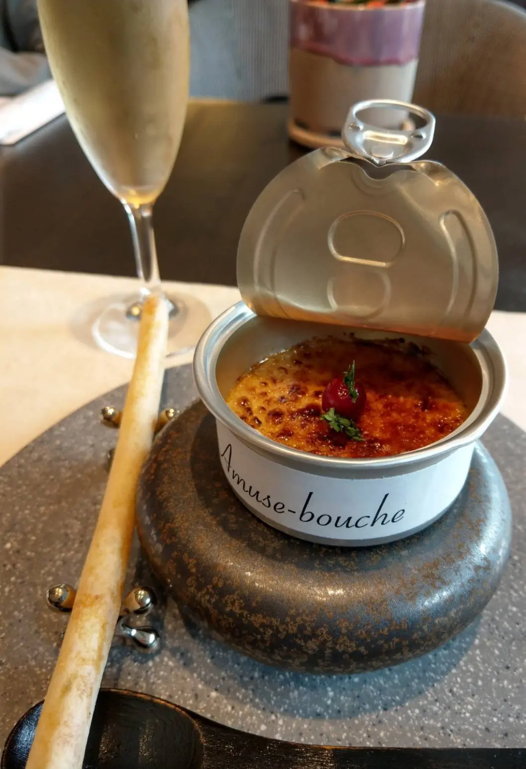 Bar & Dining TORRENT