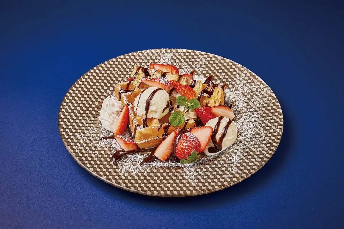 RIO BREWING ＆ CO. BISTRO AND GARDEN（リオ・ブルーイング・コー ビストロアンドガーデン） 「イチゴのワッフル」