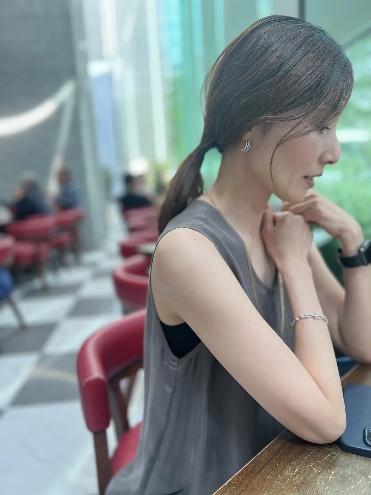 秋まで着れそうなワンピースの画像_3