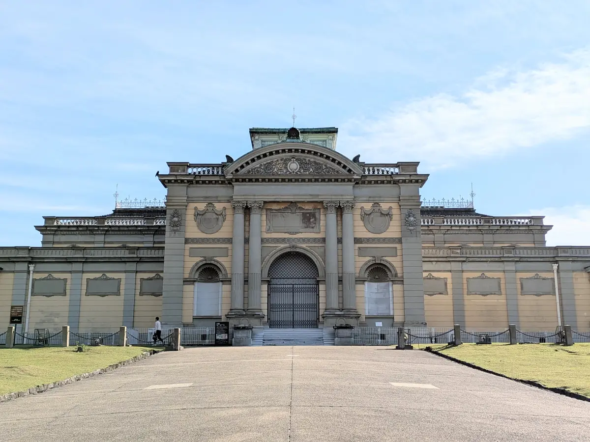 奈良国立博物館
