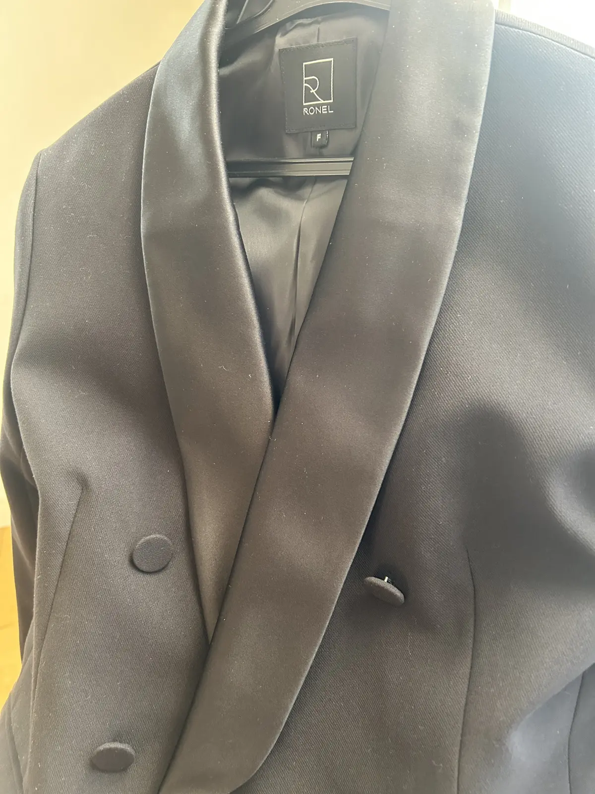 タキシードジャケット　黒ジャケット