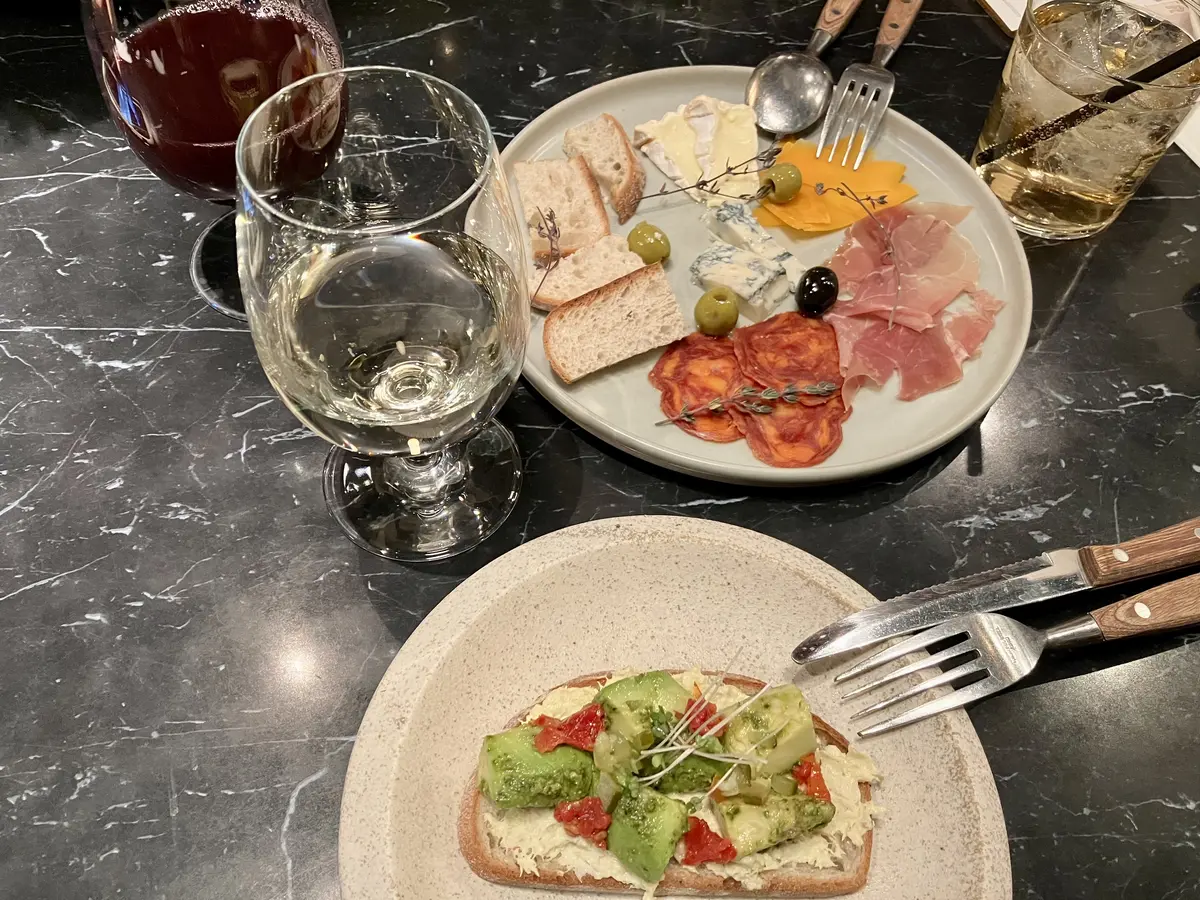 年始はオールブラックで丸の内界隈へ♪の画像_11