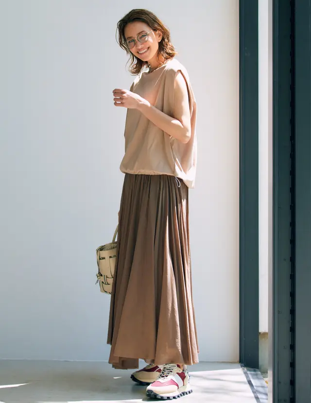 どんな体型もすっきり見せる計算された立体フォルム