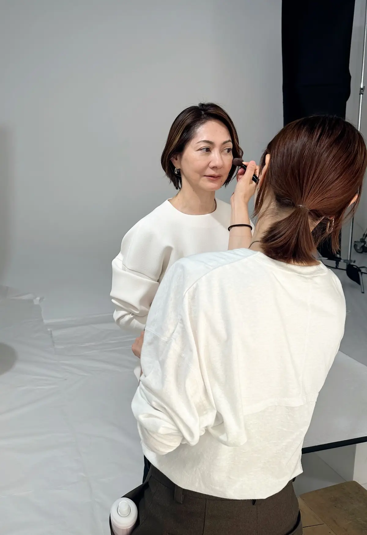 大人チークの新ルール、くすみカラーで血色の画像_2