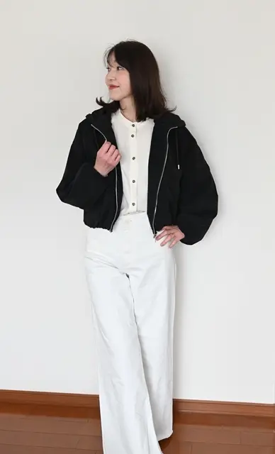 ZARAのアウターでモノトーンコーデに。