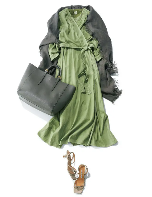 50代の春の本命カラー「きれい色」でかっこよく着映える