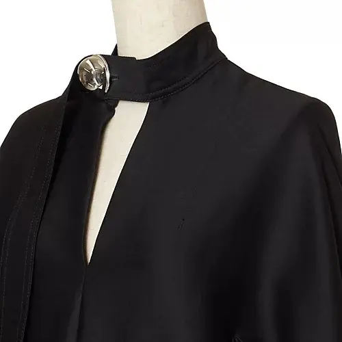 富岡佳子さんが着こなす“優雅な黒アイテムの画像_2