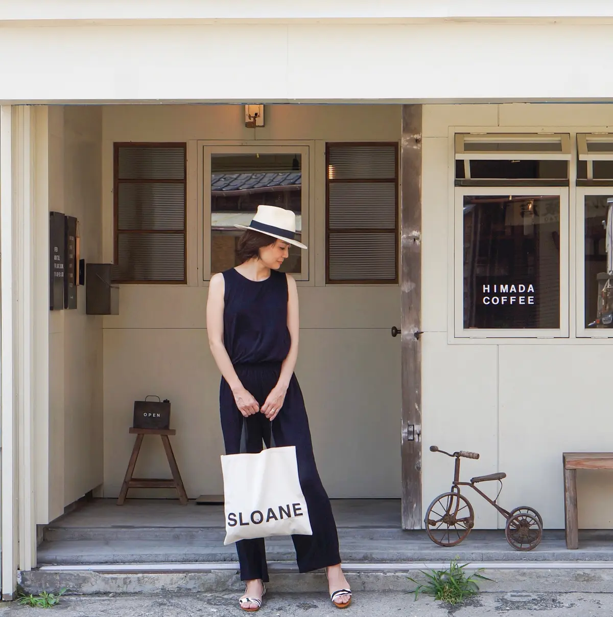 エクラ９月号付録ビッグトートバックを持っの画像_4