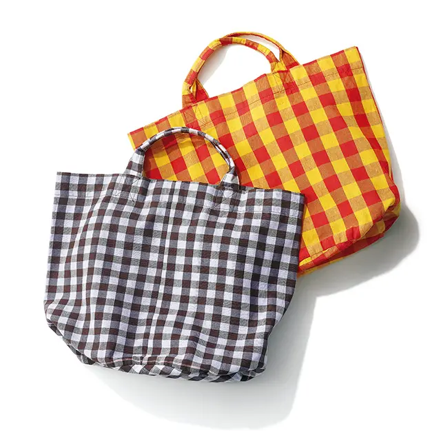 ハンドメイド感が新鮮なカラフルギンガムチェックのマーケットバッグ　￥4,900／RHC ロンハーマン（ドラゴン）