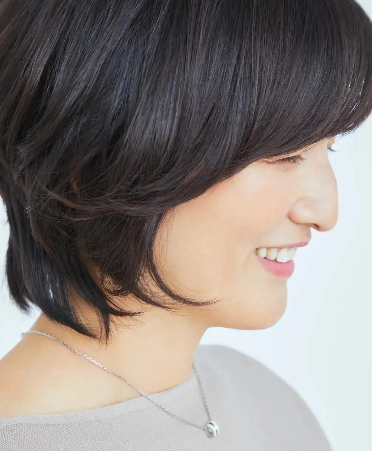 優しい女性に見える「ふんわりシルエット」