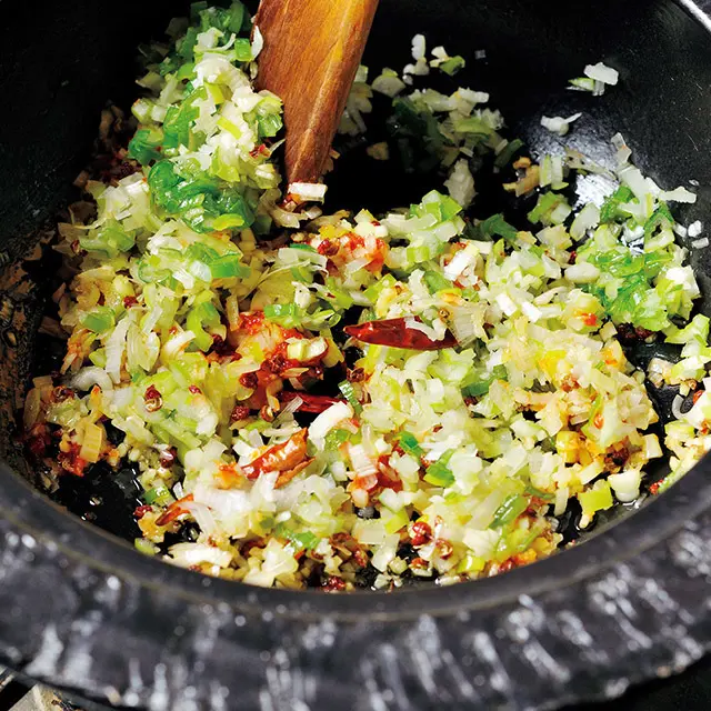辛味の効いたスパイシーな味には、うま味の強いラム肉がぴったり！