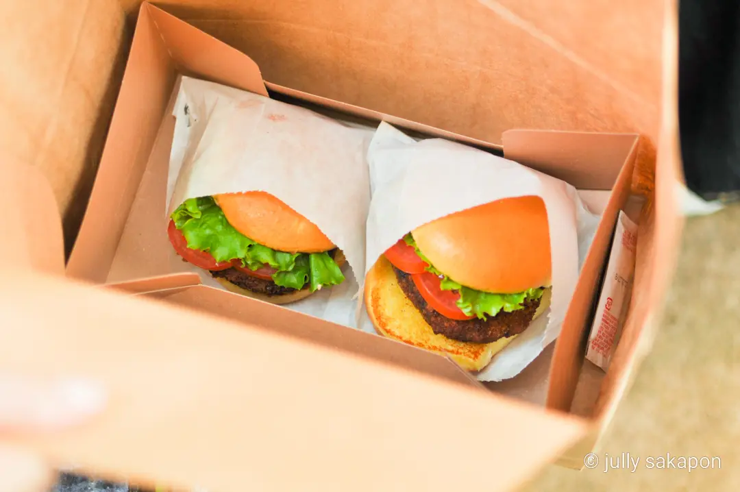 【さかぽんの冒険】絶景 いちょう並木@外の画像_3