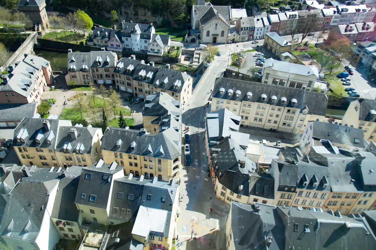 唯一無二の美しさを見せる旧市街と、モダンの画像_7