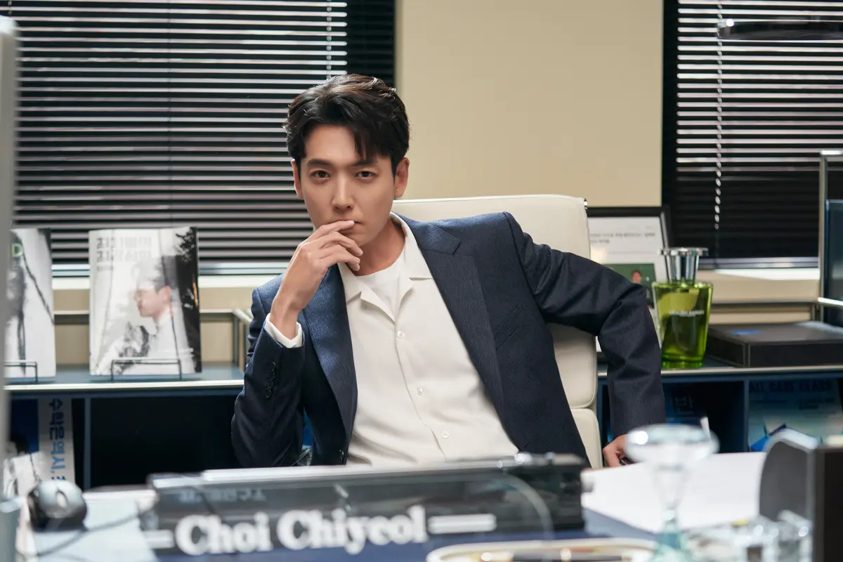 Netflixシリーズ「イルタ・スキャンダル ～恋は特訓コースで～」のチョン・ギョンホ