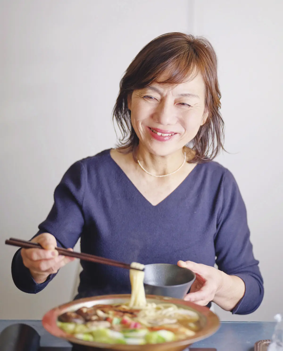 料理研究家・上田淳子さんが作る「東西の定番鍋」２選【大人のごちそう鍋】