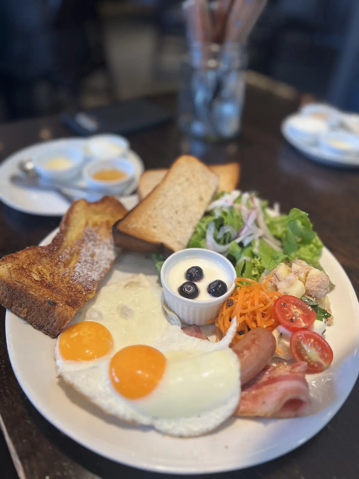 デニムベストがコーデに新鮮な風を運んできの画像_4