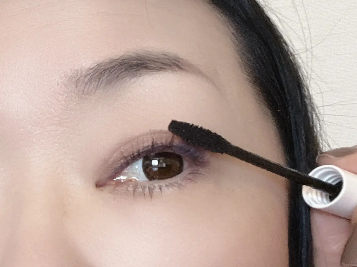 グロッシーラッシュ マスカラ 01 ブラック