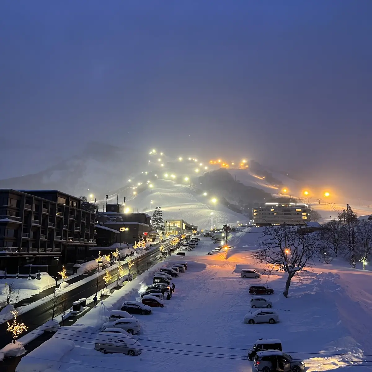 夜の「ニセコ グラン・ヒラフスキー場」