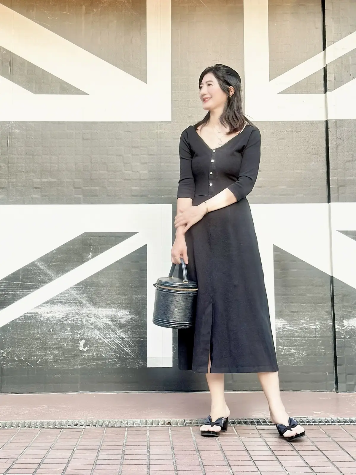 ロンハーマンのブラックワンピースと癒しのの画像_5