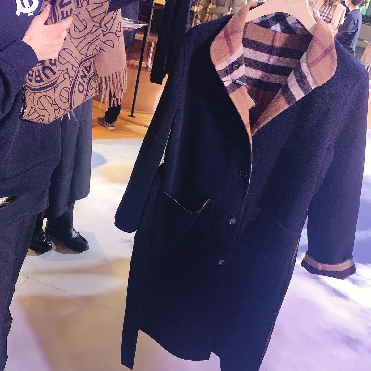 burberryのリバーシブルウールコート