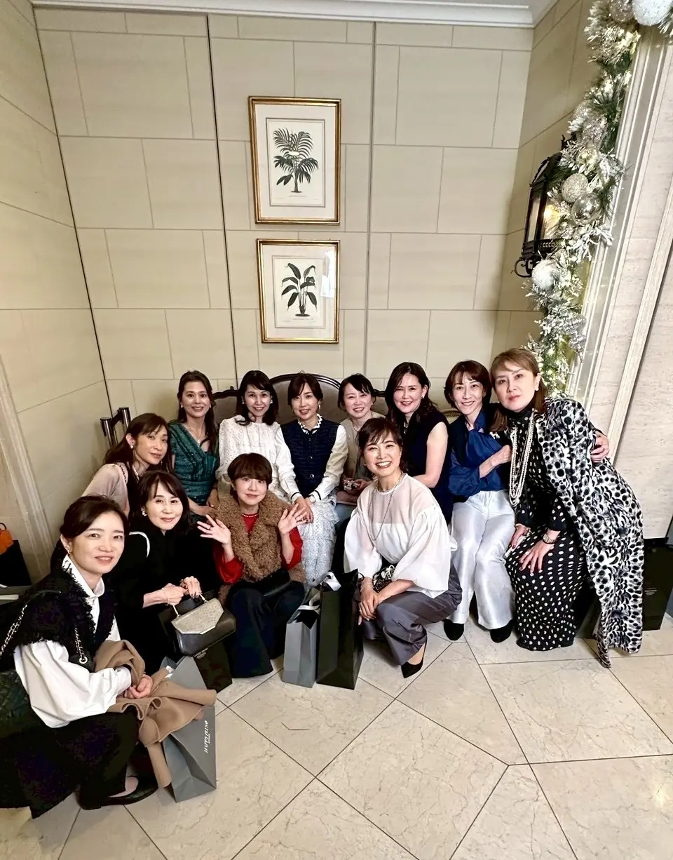 スパンコールのブラックコーデで【ソワレ・の画像_12