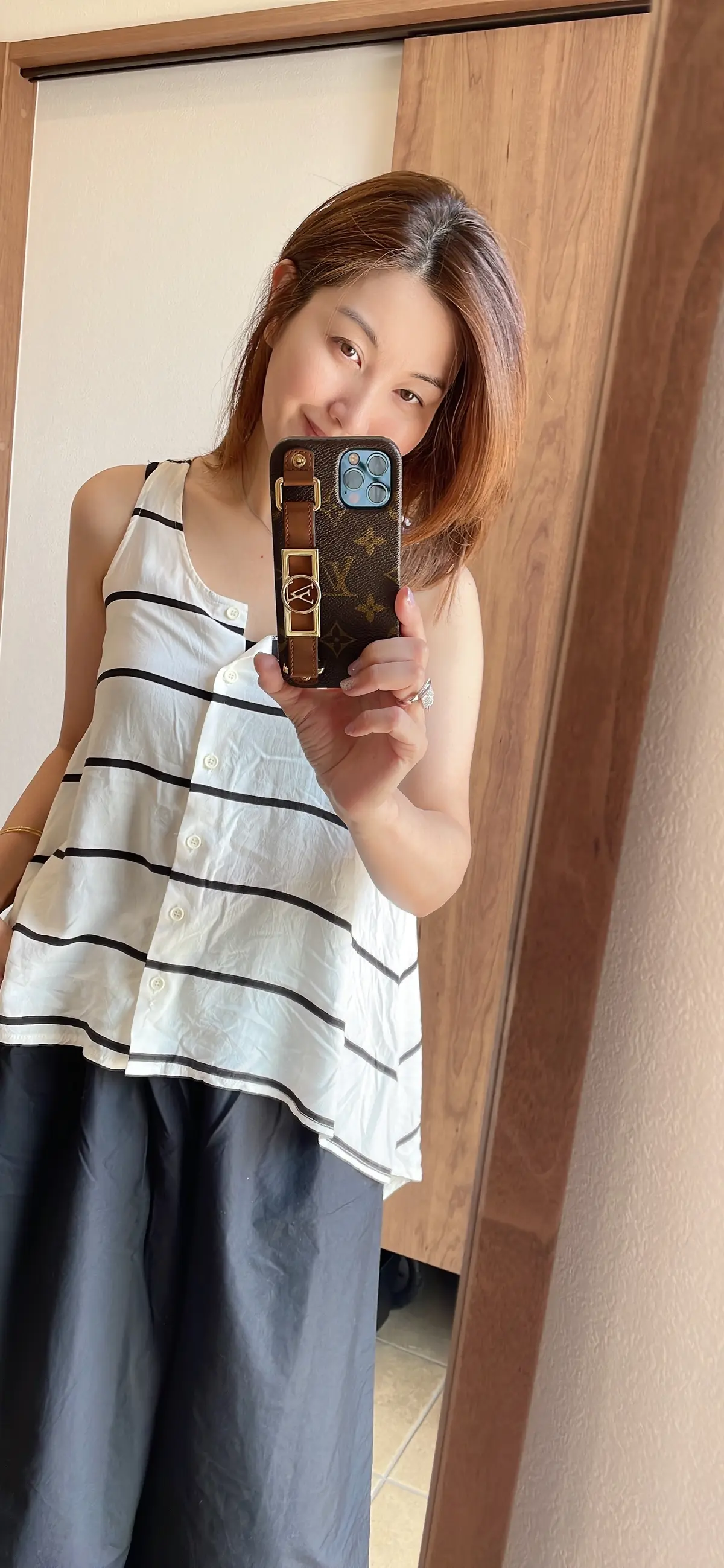 やっぱり好き！夏のモノトーンコーデの画像_9