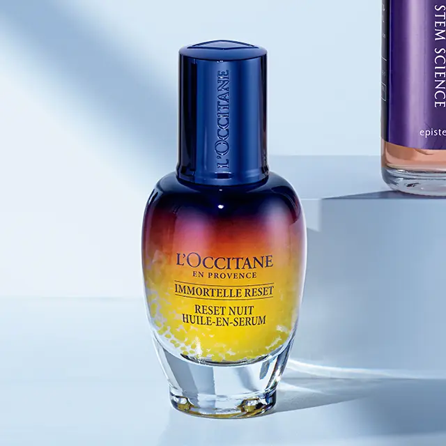 「眠り下手」になった エクラ世代、必携。 朝起きるたびに 自信に満ちた美肌に