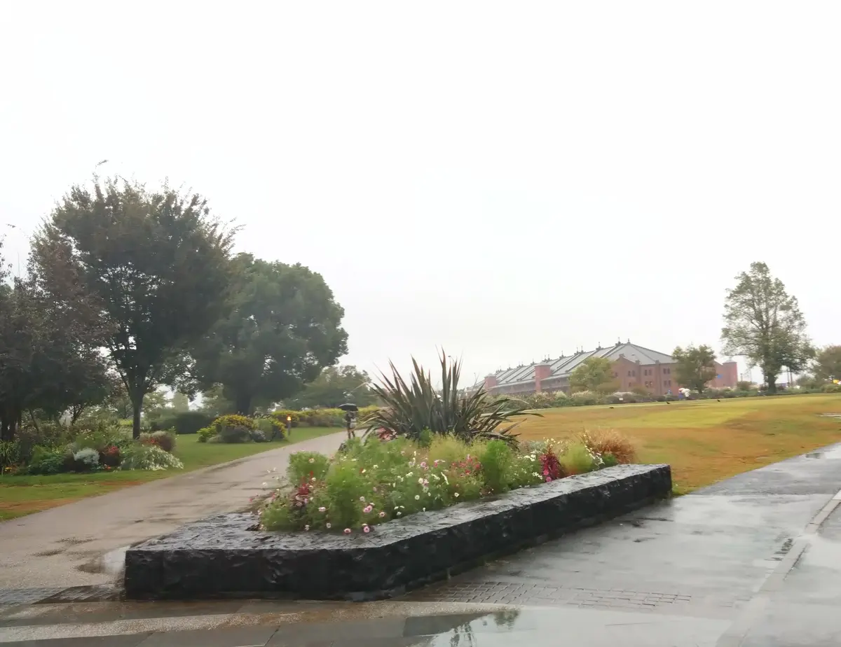 横浜赤レンガ倉庫で観劇の画像_2