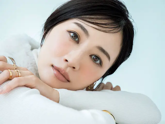 温度感のある色で肌映えをねらう  ウォームベージュ