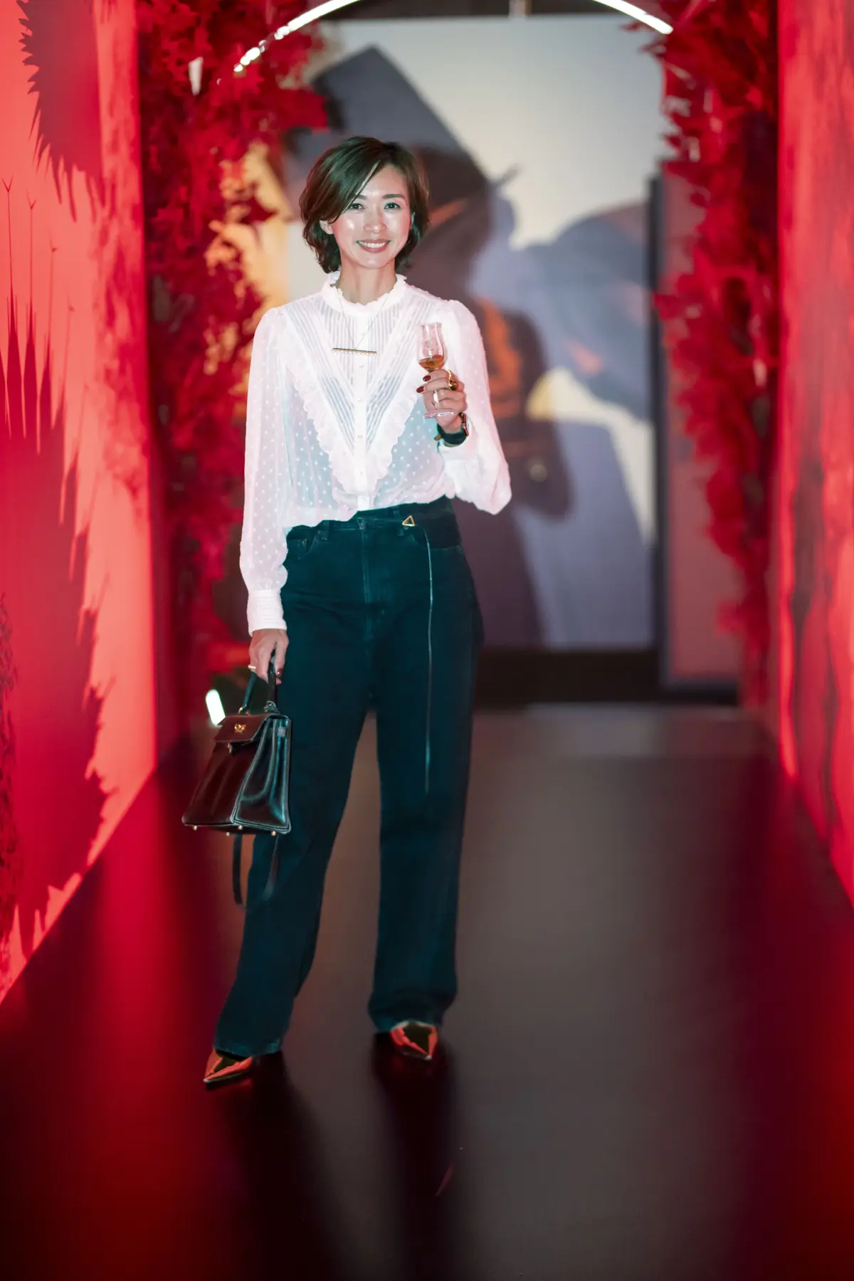 モノトーンコーデで華組メンバーとお出かけの画像_5