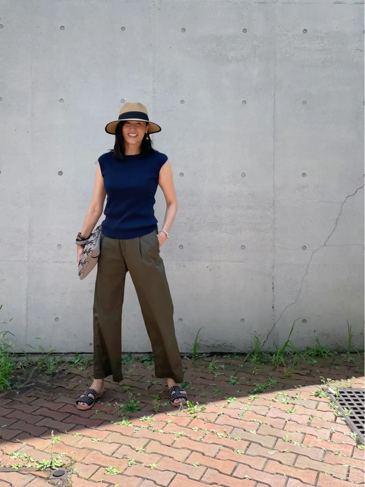 渋色コーデで、夏から秋へシフトの画像_2