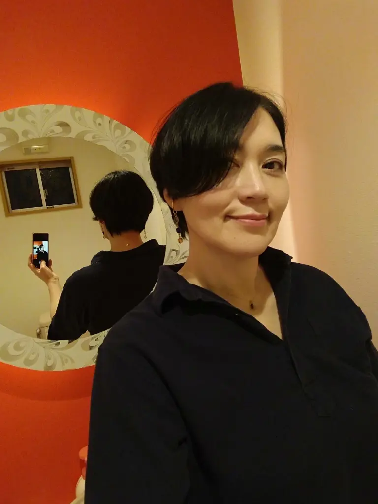 鏡と一緒に写真