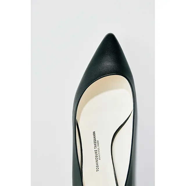 足先をより美しくスマートに見せてくれる。