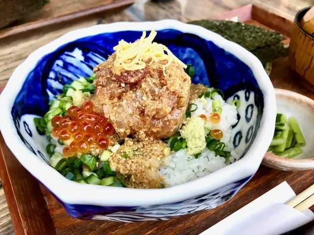 江ノ島 小屋の『まかない丼』