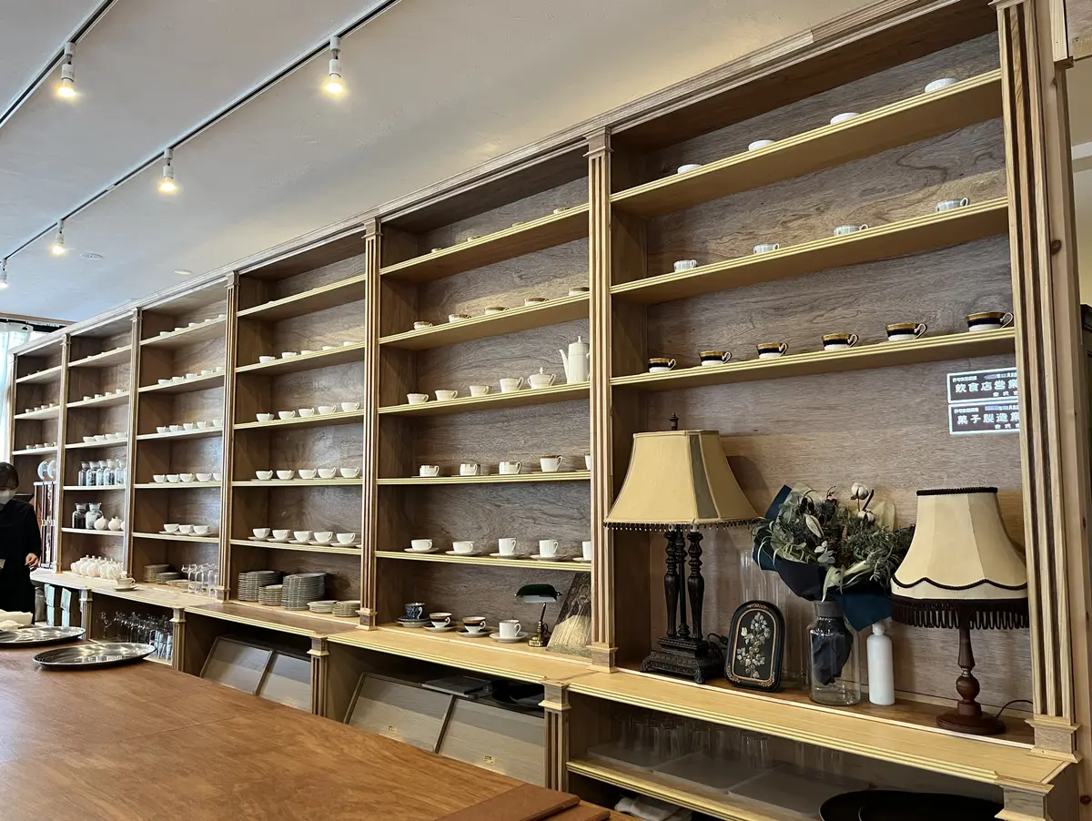 サクラ色ニットで金沢。の画像_8