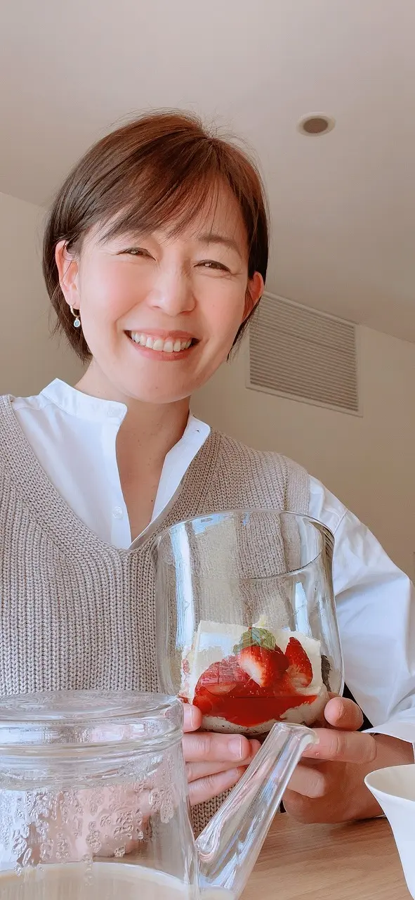 程よい抜け感が大人にうれしいバンドカラーの画像_1