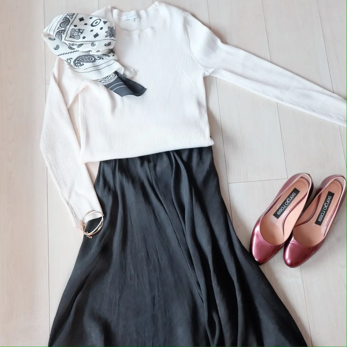 アラフィフ　コーディネート　