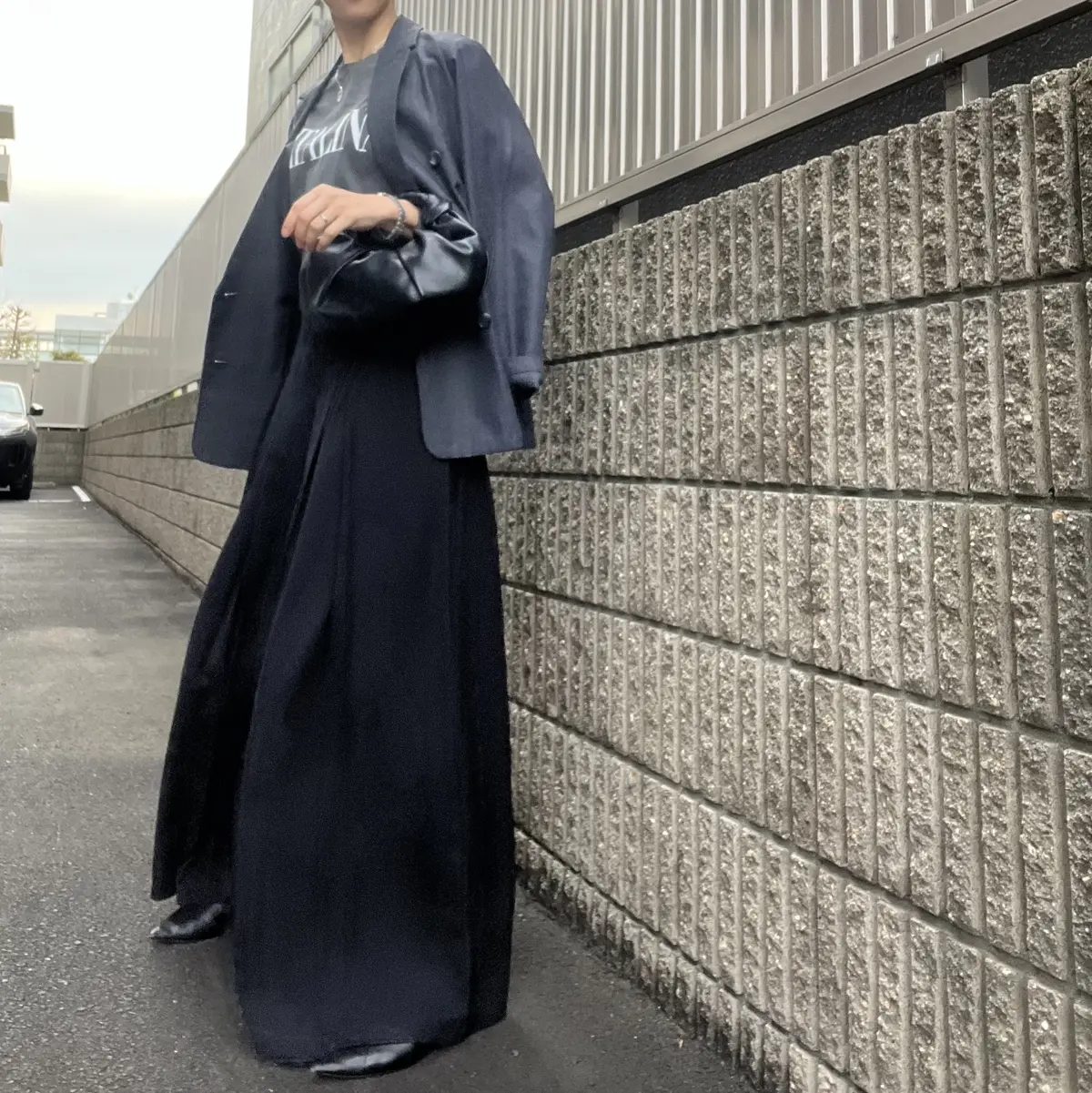 グレージャケットでマニッシュコーデ4つの画像_5