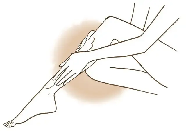 《Step1》ボディクリームで保湿＆マッサージ