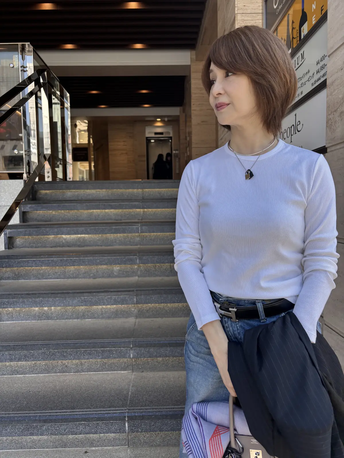 カジュアルなジャケットスタイルで丸の内ラの画像_2