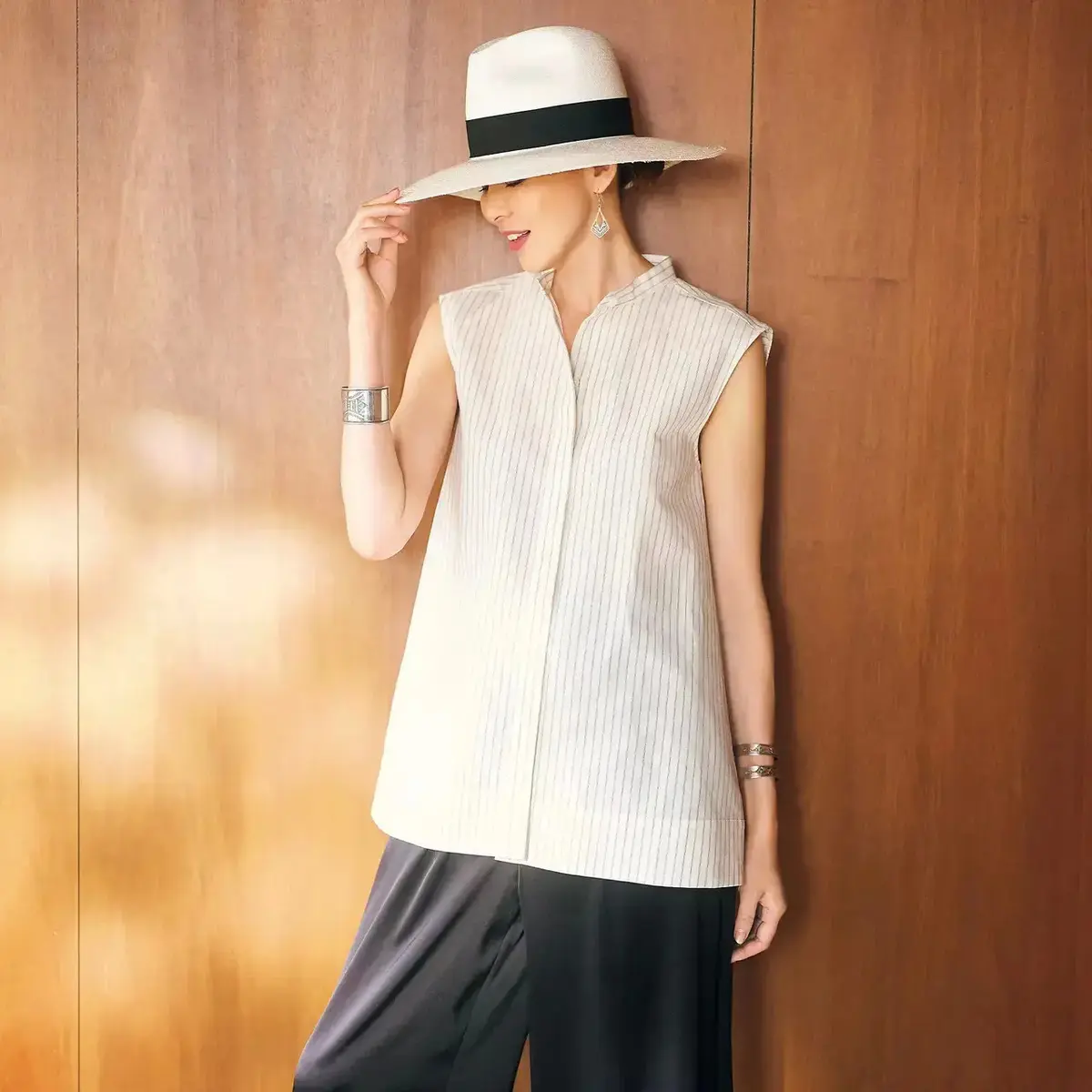 drawell ノースリーブバックフレアシャツ