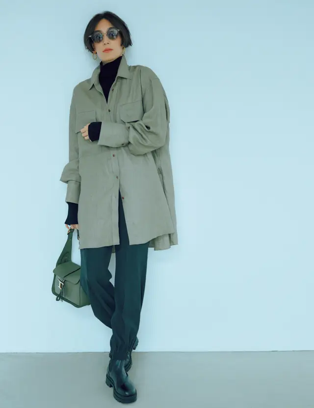 エリオポールのパンツコーデのLIZA